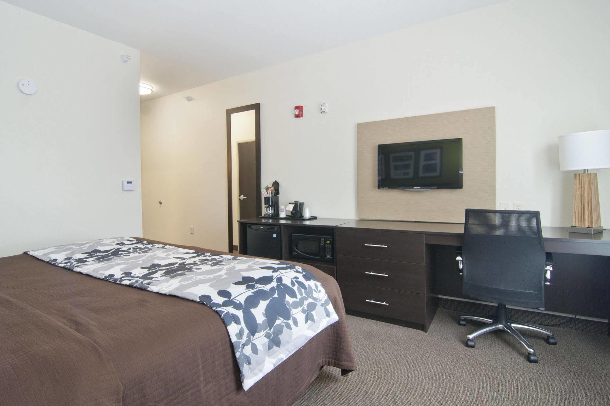 Sleep Inn & Suites Marshall - University Area Exterior photo