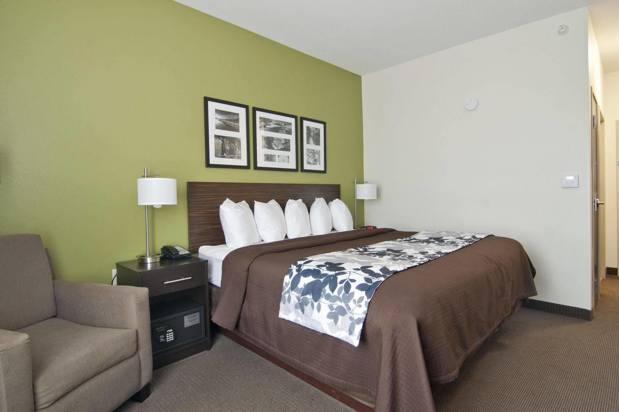 Sleep Inn & Suites Marshall - University Area Exterior photo